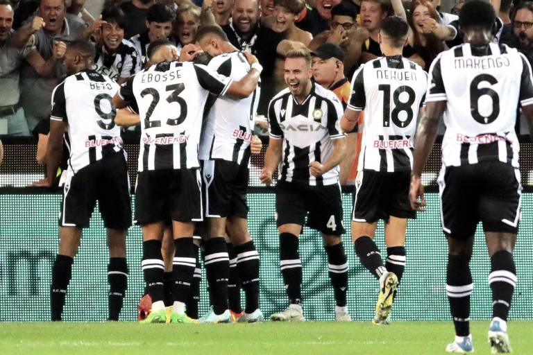 Udinese destroza 4-0 a la Roma en la Serie A