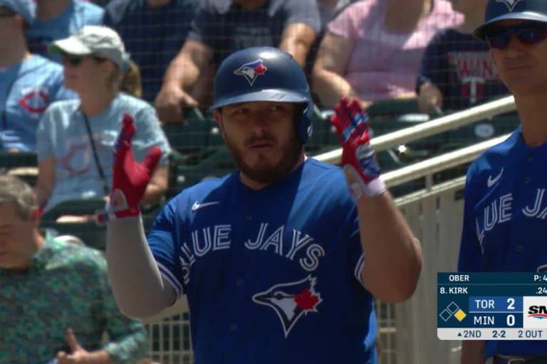 Alejandro Kirk colabora en triunfo de Azulejos ante Mellizos