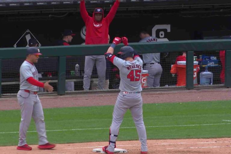 Joey Meneses brilla y Nacionales se lleva primer juego ante Medias Blancas