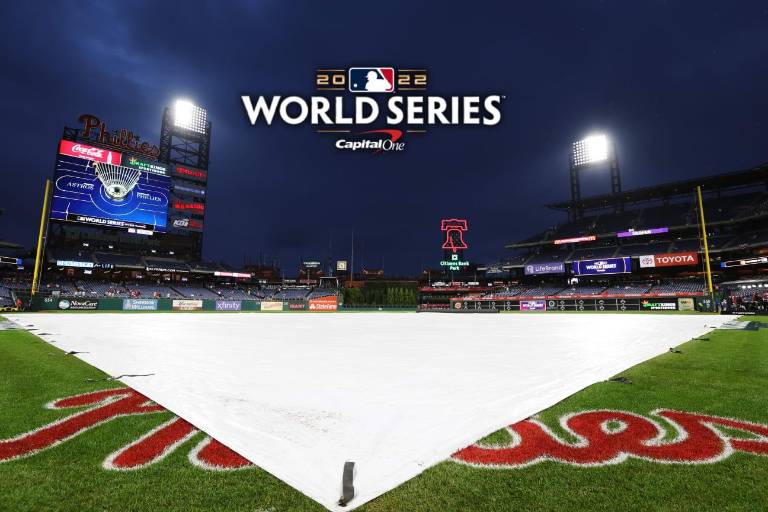 Posponen por mal clima el tercer juego de la Serie Mundial