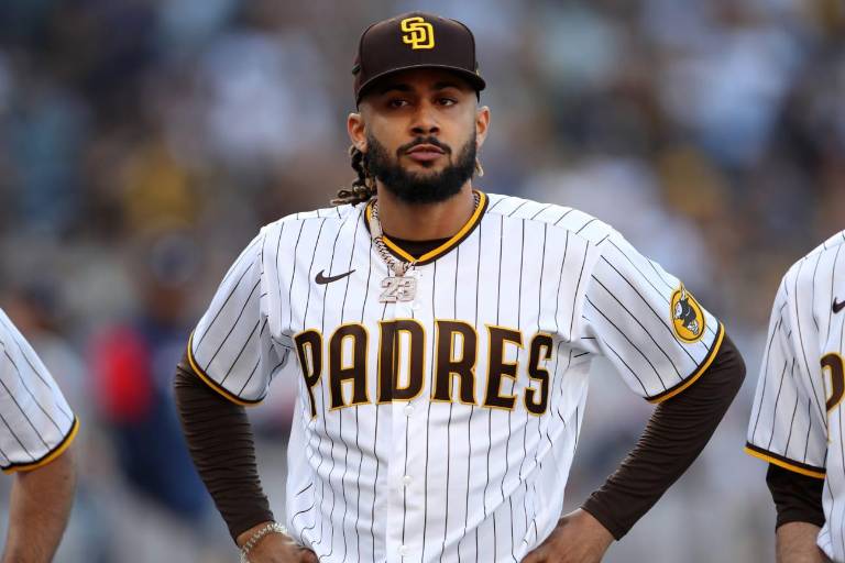 Fernando Tatis espera pronto el alta para hacer swings