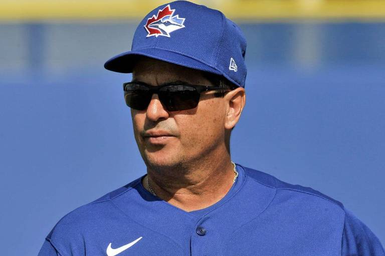 Toronto ejerce opción de Charlie Montoyo para 2022