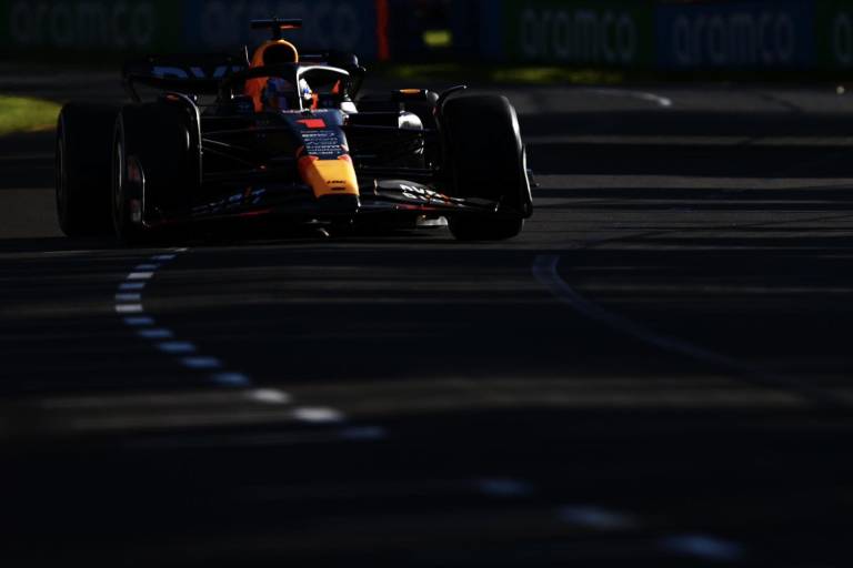 Checo Pérez termina quinto en un complicado GP de Australia