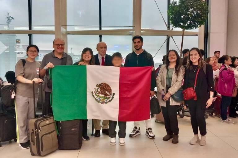 Salen 7 mexicanos de Líbano tras ataques de Israel; Canadá y Australia apoyan traslados