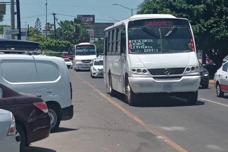 Habrá multas para quienes no respeten el carril preferencial: Tránsito Municipal