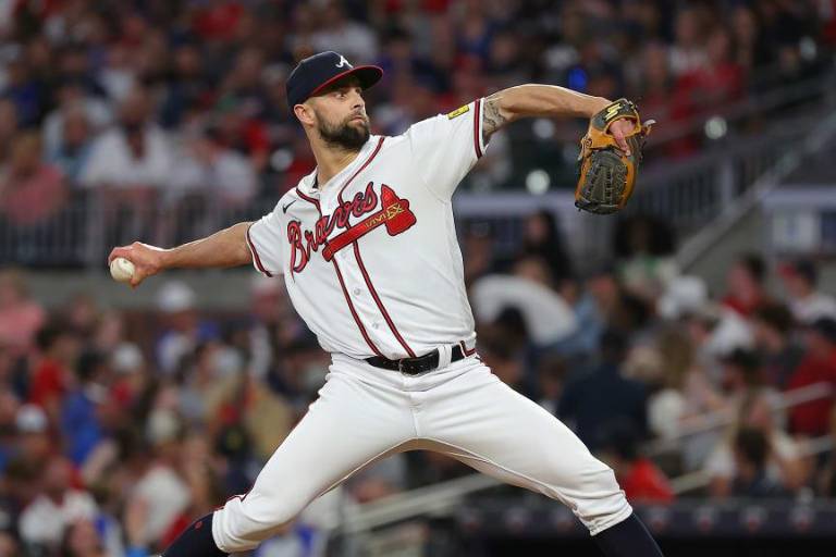 El relevista Nick Anderson pasa de los Bravos a los Reales