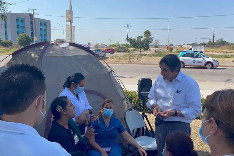 Advierte Melesio Cuén que no hay presupuesto este año para basificación de trabajadores de salud por contrato