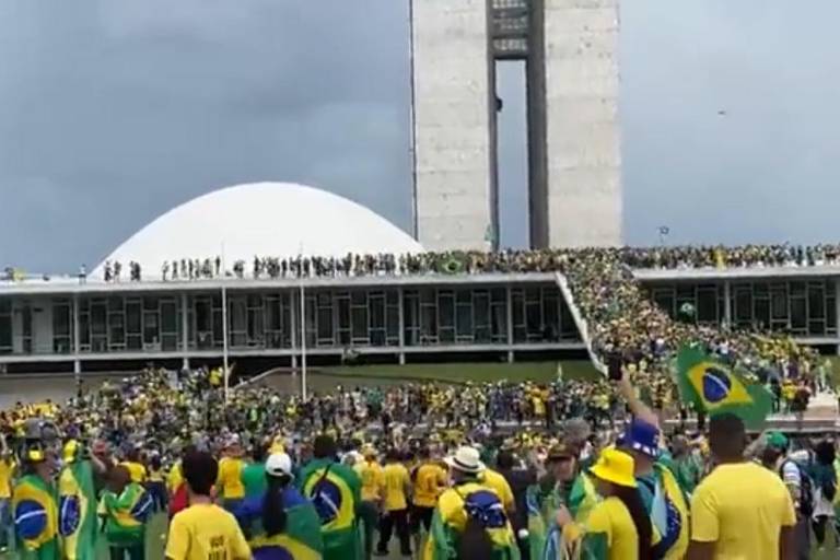 Simpatizantes de Bolsonaro invaden sedes de poderes en Brasil