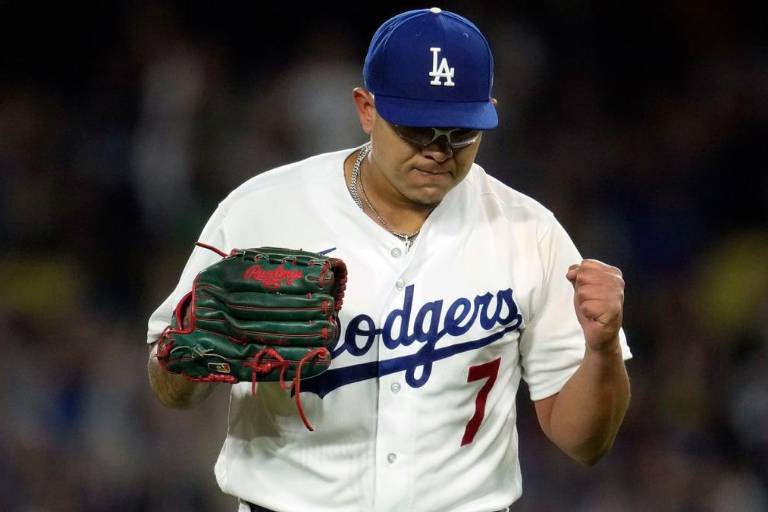 Julio Urías supera los 600 ponches y ni enterado estaba