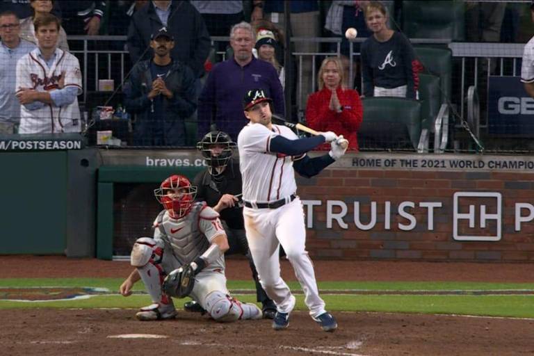 Wright domina y Bravos blanquean a Filis para igualar su Serie Divisional