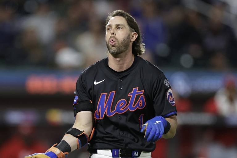 McNeil se perderá el resto de la campaña regular por fractura en la muñeca derecha