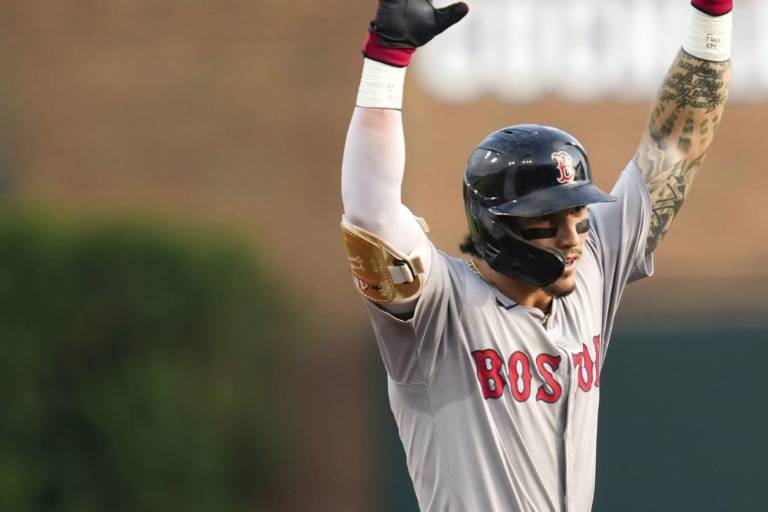 Boston remonta y supera a Tigres con HR de mexicano Jarren Durán en la décima
