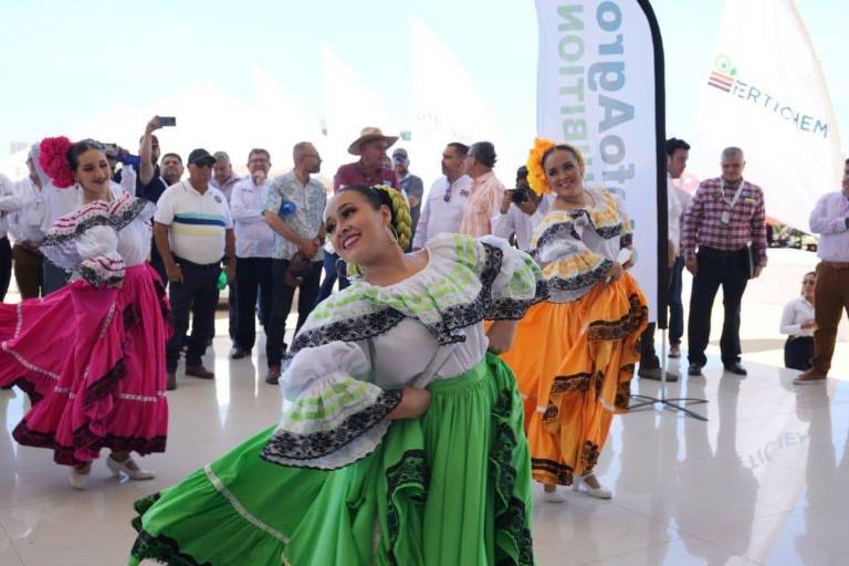 Ofrecen muestra cultural de Mazatlán en Infoagro Exhibition 2023