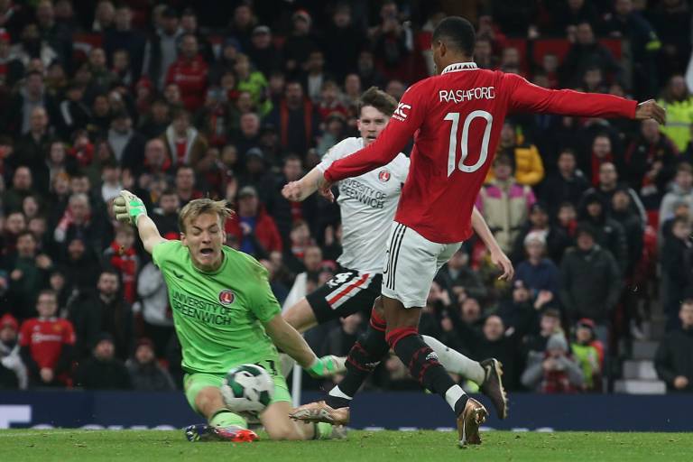 Manchester United se mete a las semifinales de la Copa de la Liga