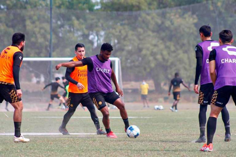 De Rocha Moya y la política, de Semana Santa en Mazatlán y de Dorados, de las noticias para esta mañana