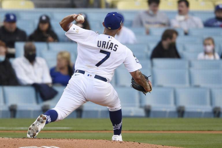 Julio Urías se va sin decisión en derrota de los Dodgers