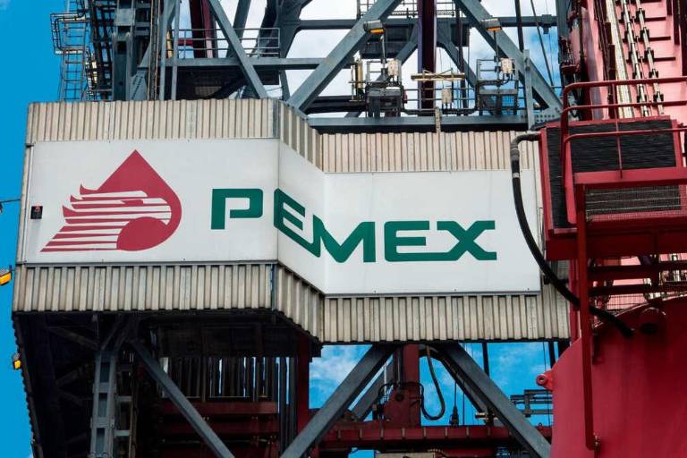Gobierno de Sheinbaum se endeuda con 10 mil millones de dólares para aliviar mala situación de Pemex