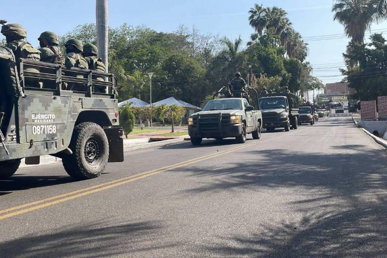 Documentos de Sedena revelan nexos de autoridades con el narco, corrupción en aduanas y vigilancia al EZLN