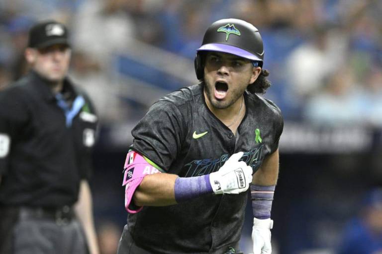 Jonathan Aranda se estrena con su primer jonrón de la campaña