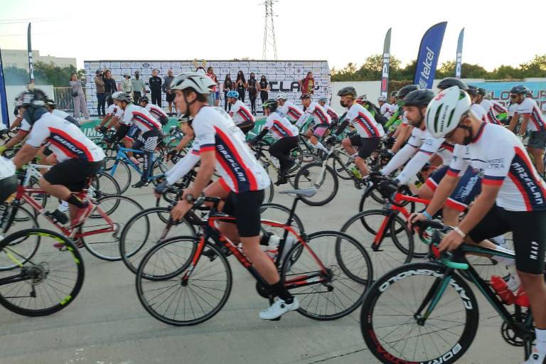 Multitudinaria participación en la edición 11 del Ciclotour Mazatlán