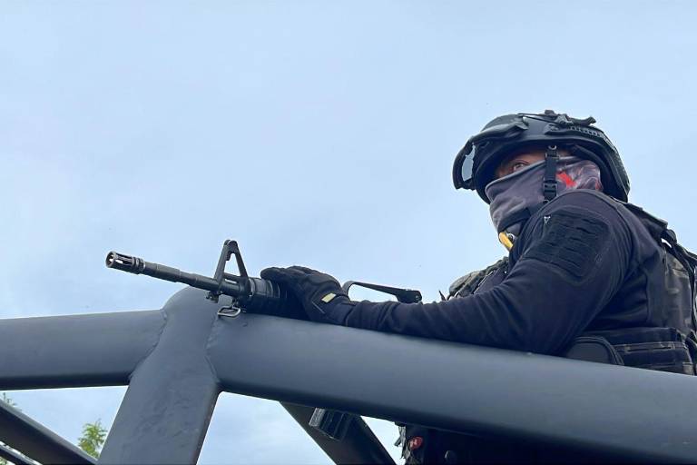 Rescatan a policías federales privados de su libertad en Michoacán; liberan también a un civil y detienen a tres