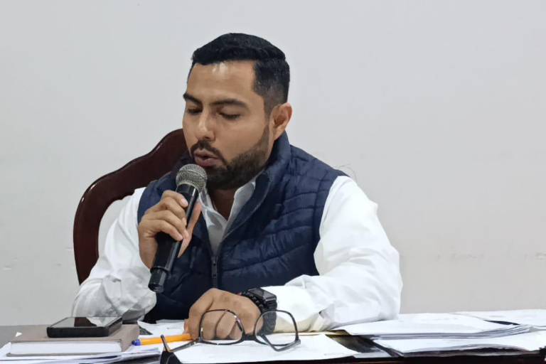 Denuncian firma obligada de contratos de confidencialidad en el Ayuntamiento de Escuinapa