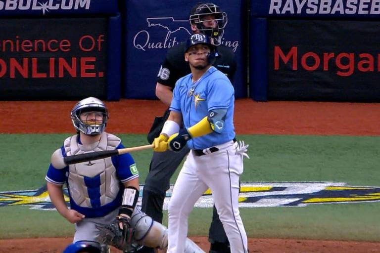 Isaac Paredes conecta histórico jonrón