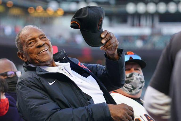 Gigantes celebran el legado de Willie Mays en su cumpleaños