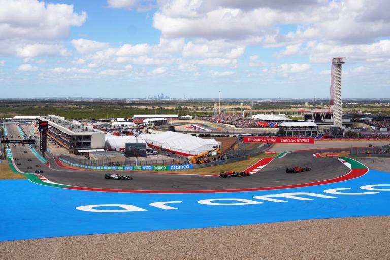 Checo es cuarto y con triunfo de Verstappen en GP de Estados Unidos, Red Bull se corona