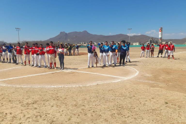 Se inaugura la Liga Campesina de Beisbol de Segunda Fuerza Río Presidio