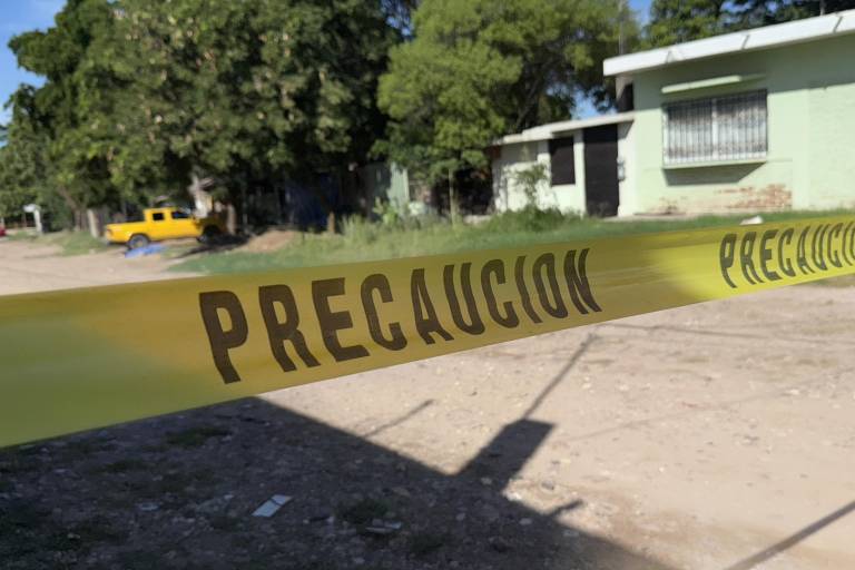 Hombre es asesinado a balazos en su casa de la colonia 5 de Febrero, en Culiacán