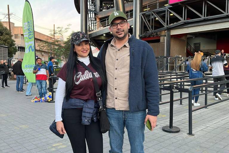 Disfruta la afición de una emocionante final de beisbol