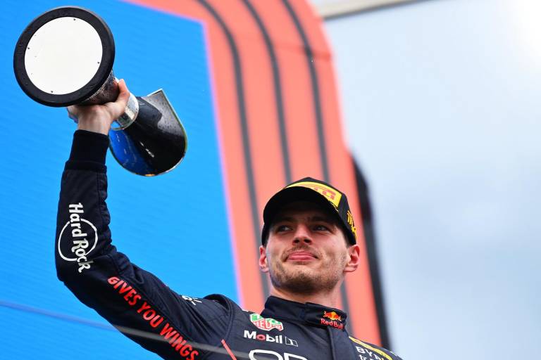 Max Verstappen conquista el GP de Hungría; ‘Checo’ Pérez concluye la competencia en quinto lugar