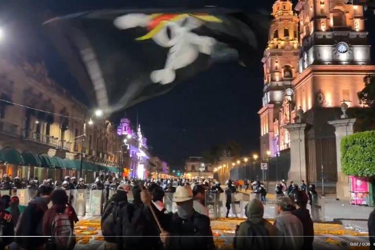 ‘Justicia para Carlos Manzo’: estudiantes protestan en Uruapan y Morelia por asesinato de alcalde; suspenden clases