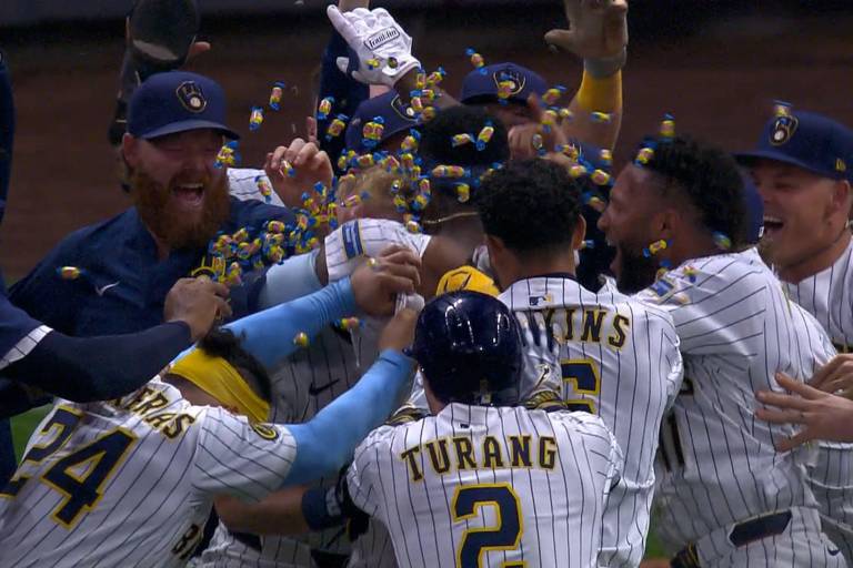 Cerveceros celebran pase a playoffs dejando en el terreno a San Luis