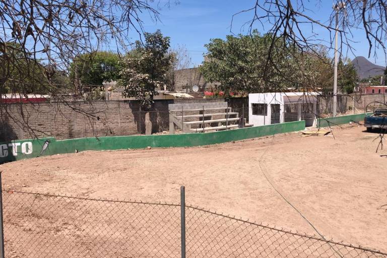 Rehabilitan campo de beisbol de Apoderado, en Rosario