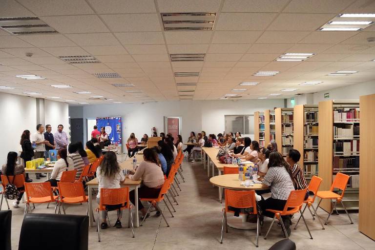 Capacita Isic a bibliotecarios para dar servicio a bebés en sus bebetecas