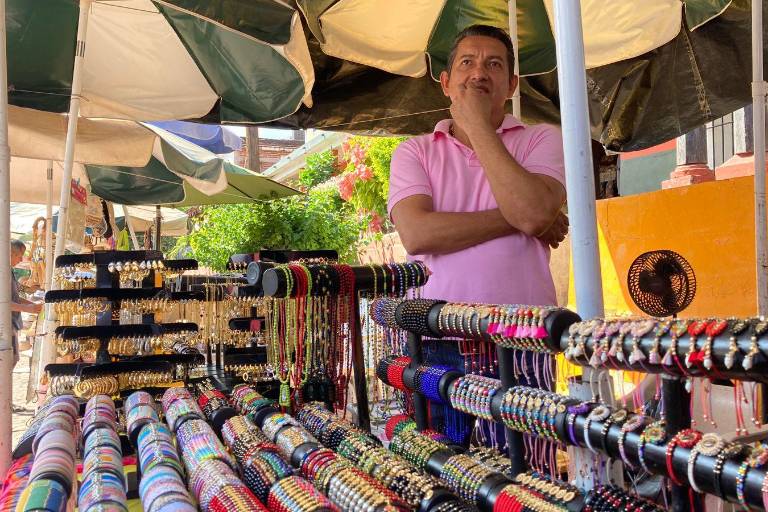 Invitan comerciantes a seguir visitando El Quelite para ayudarlos a reactivar su economía