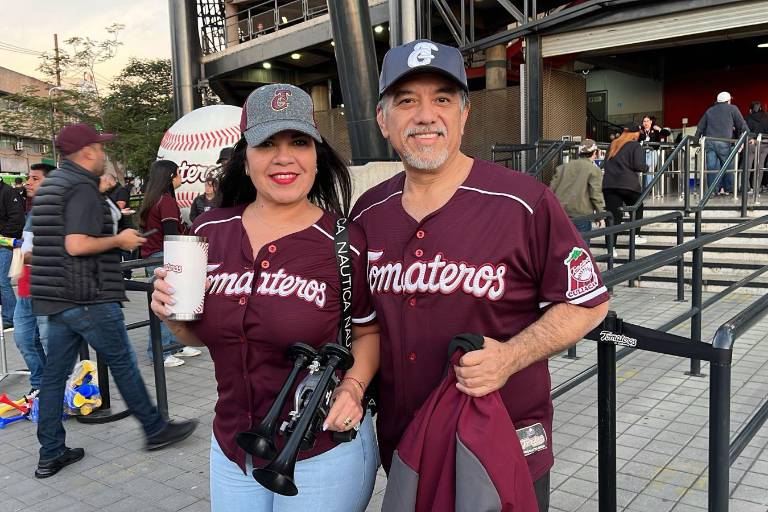 Disfruta la afición de una emocionante final de beisbol