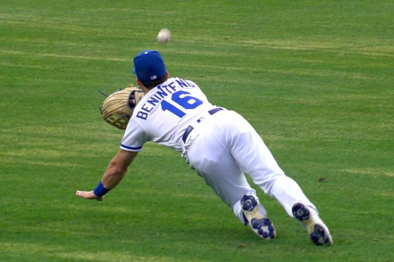 Yanquis adquieren a Andrew Benintendi en canje con Reales