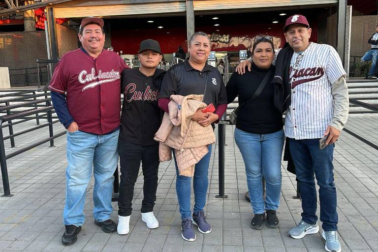 Disfruta la afición de una emocionante final de beisbol