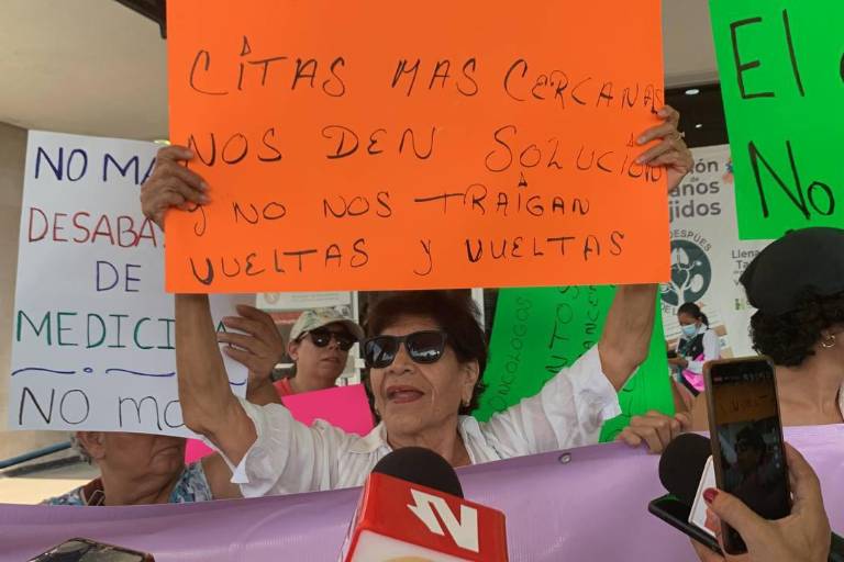 Pacientes oncológicos del IMSS en Mazatlán claman por tratamiento digno
