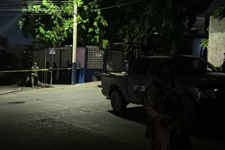 Elementos del Ejército Mexicano resguardaron la zona donde ocurrió el ataque armado en la Colonia Adolfo López Mateos.