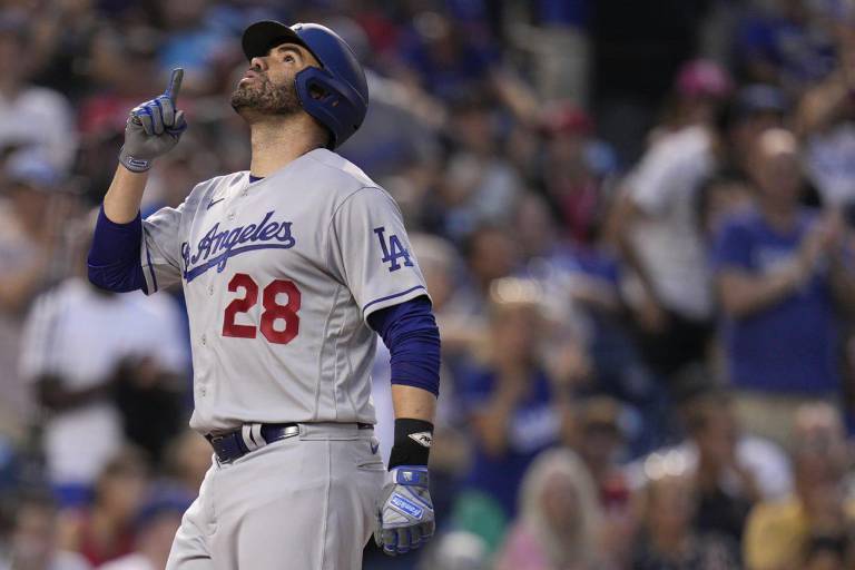 Al menos seis equipos estarían interesados en J.D. Martínez