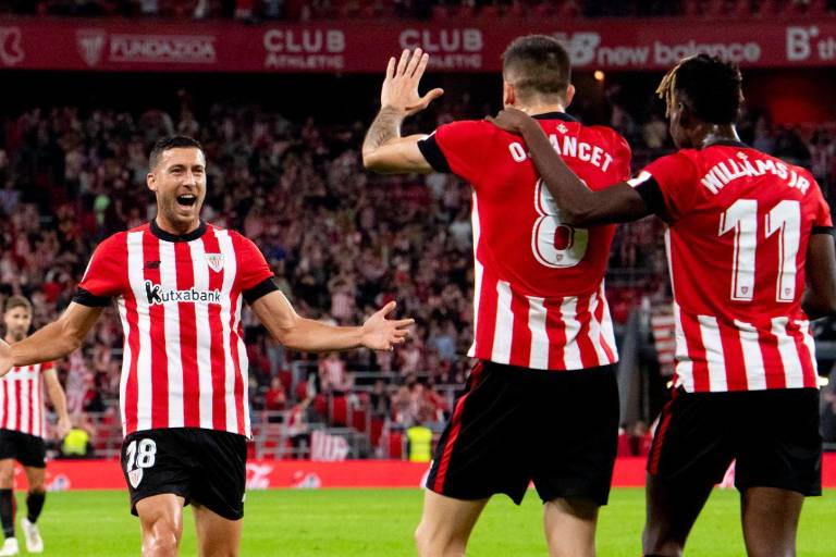 El Athletic se asienta en zona ‘Champions’ goleando al Almería