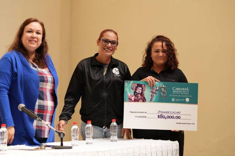 ‘Imperio y Fiesta’ gana concurso de comparsas del Carnaval de Mazatlán 2023