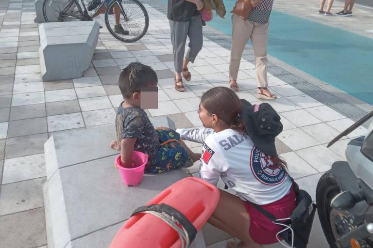 Policía Acuática atiende a 11 niños extraviados en playas de Mazatlán entre viernes y sábado