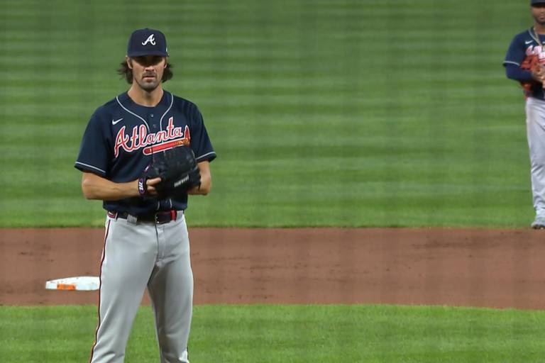 Cole Hamels llega a un acuerdo de liga menor con los Padres