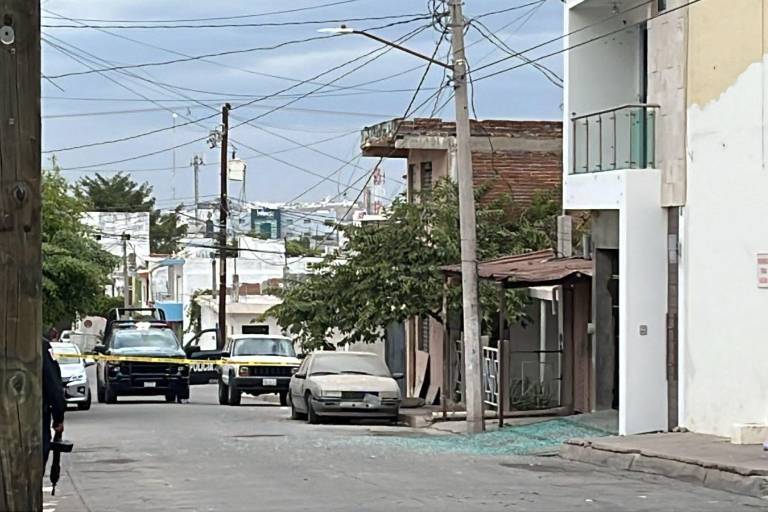 Balean dos inmuebles de la colonia Benito Juárez, en Culiacán