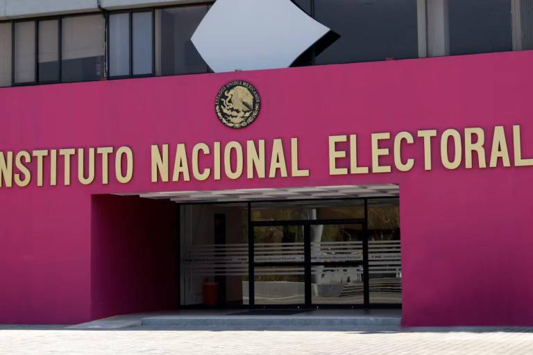 INE entrega a la FGR información sobre ‘acordeones’ para favorecer a candidatos en la elección judicial